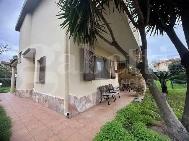 Villa bifamiliare via Lisbona, 1, La Maddalena, Capoterra - foto 2