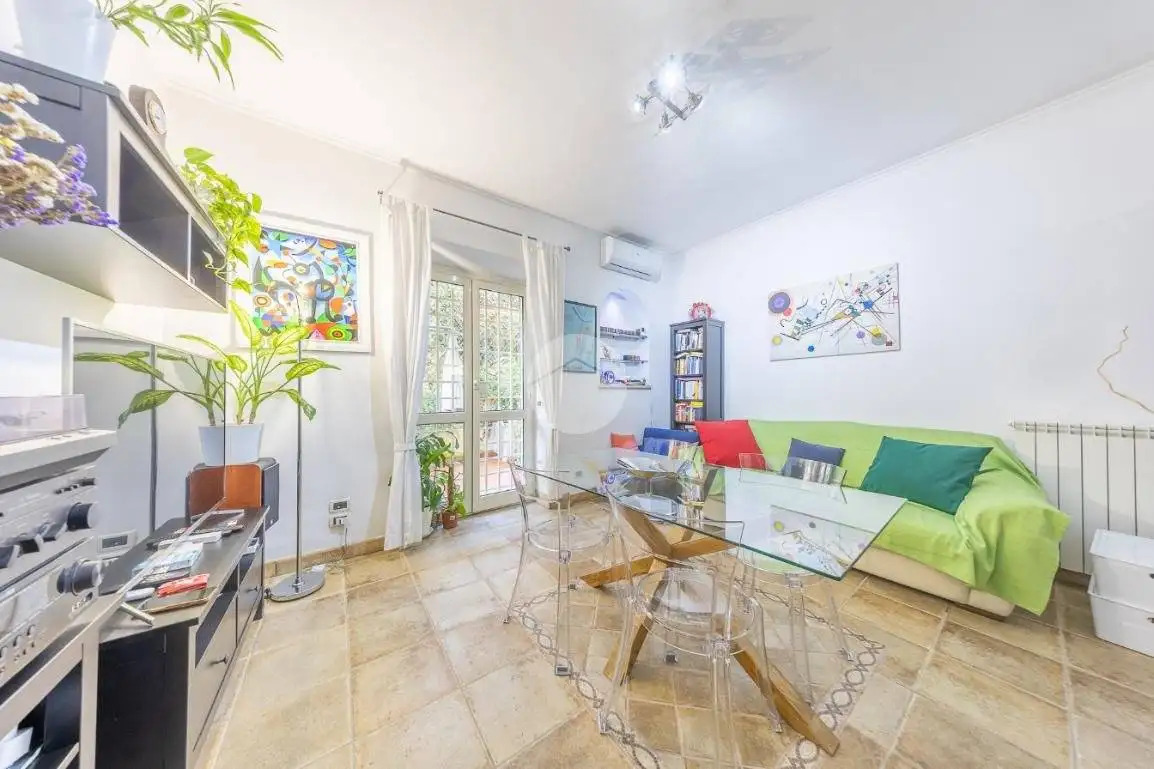 Appartamento in vendita a Roma