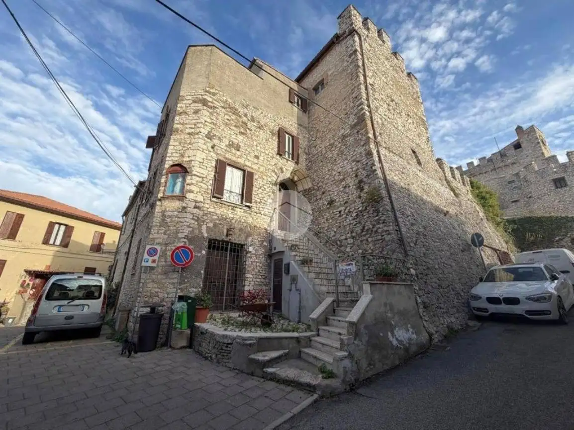 Appartamento in vendita a Nerola