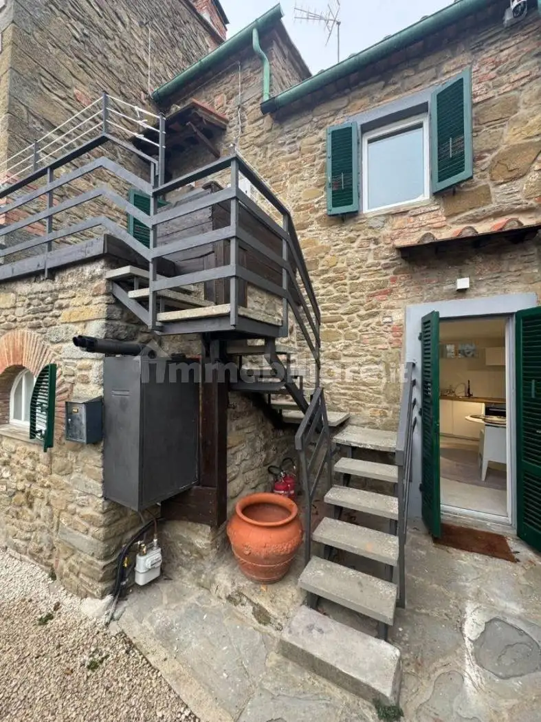 Casa indipendente in vendita a Cortona