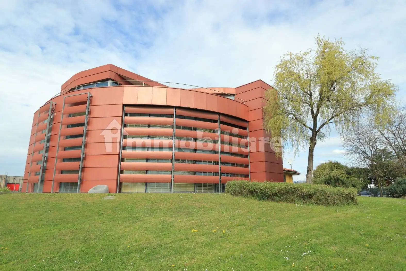 Palazzo - Edificio in vendita a Grassobbio