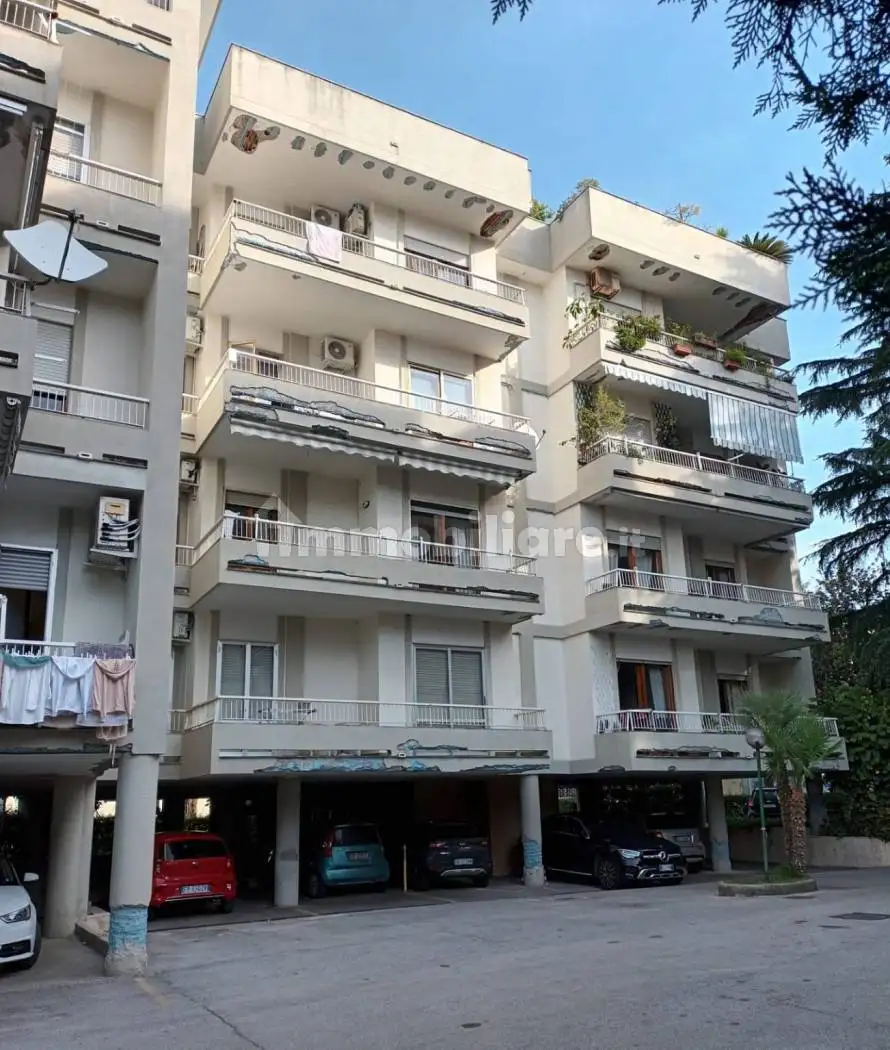 Appartamento in vendita a Salerno