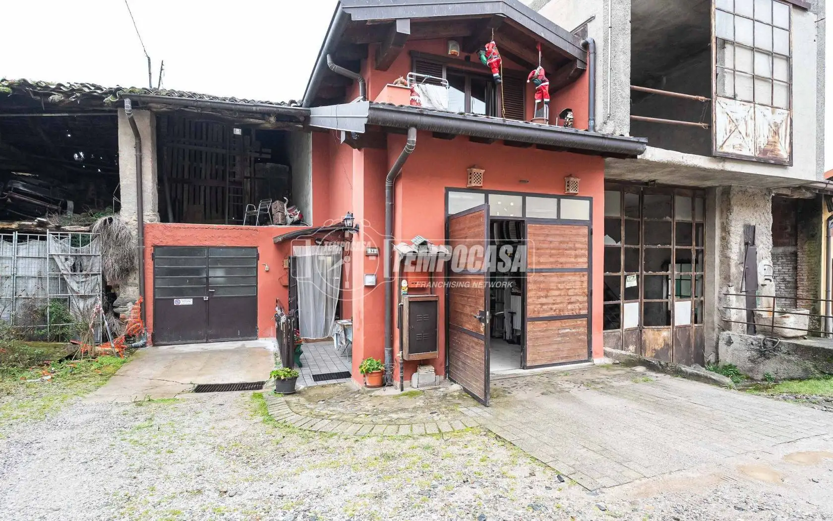 Appartamento in vendita a Monguzzo