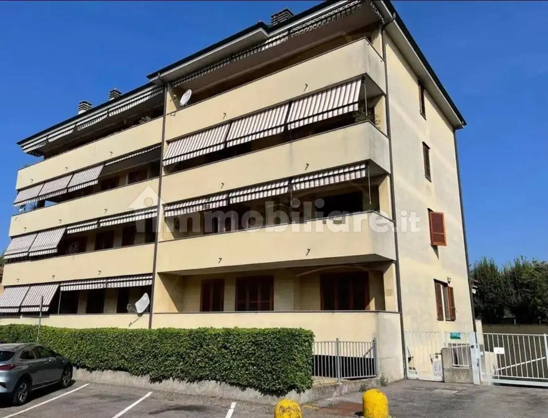 Appartamento in vendita a Garbagnate Milanese