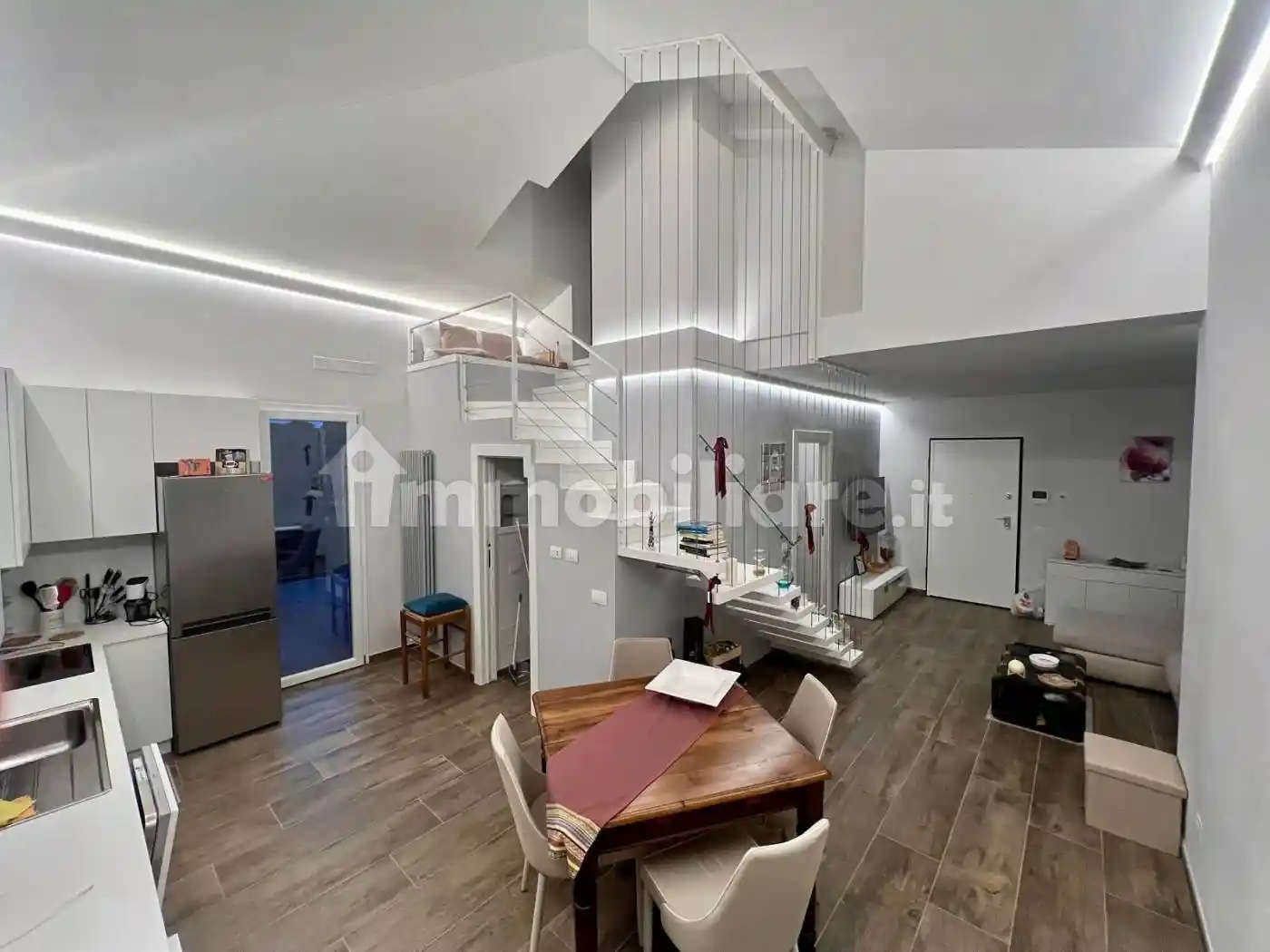 Villa in vendita a Capraia e Limite