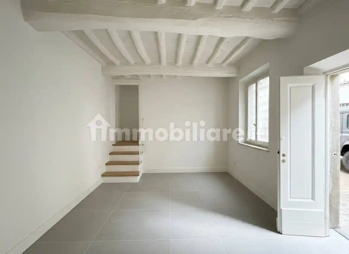 Terratetto unifamiliare piazza Mercatale, Centro Storico - Duomo, Prato - foto 2