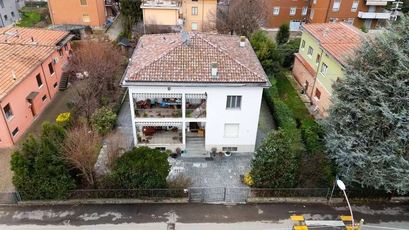 Villa in vendita a Sant'Ilario d'Enza