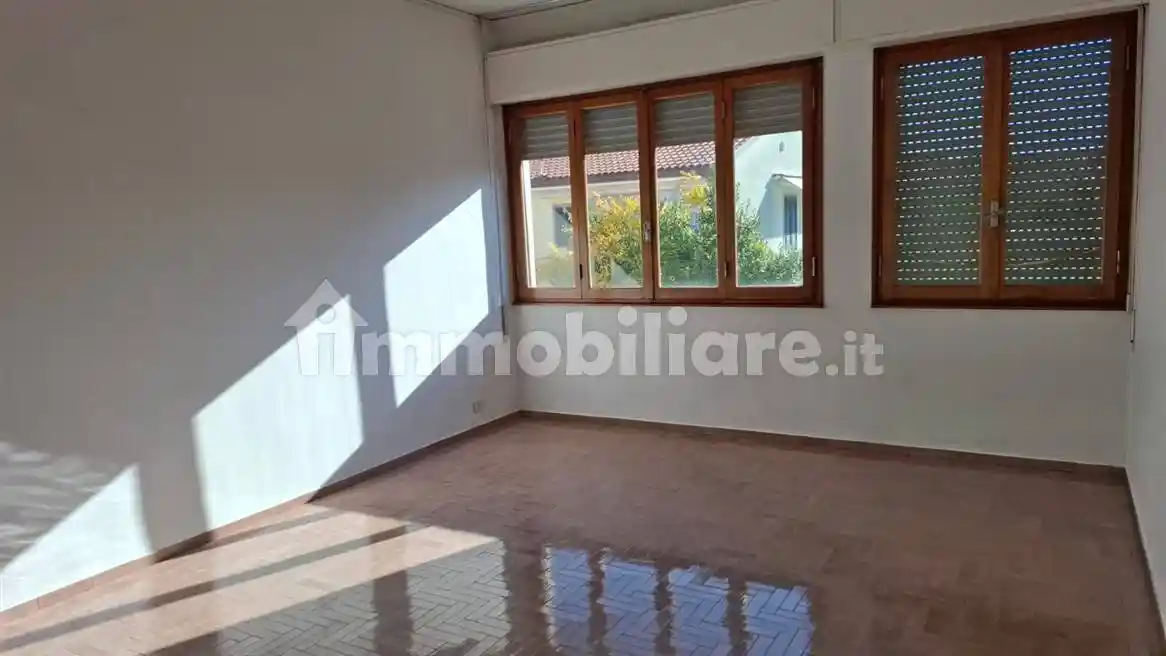 Quadrilocale buono stato, primo piano, Marina di Massa Centro, Massa - foto 3