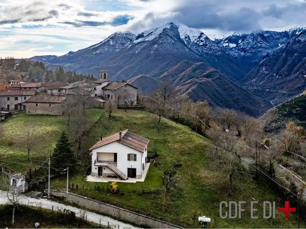 Villa in vendita a Posta