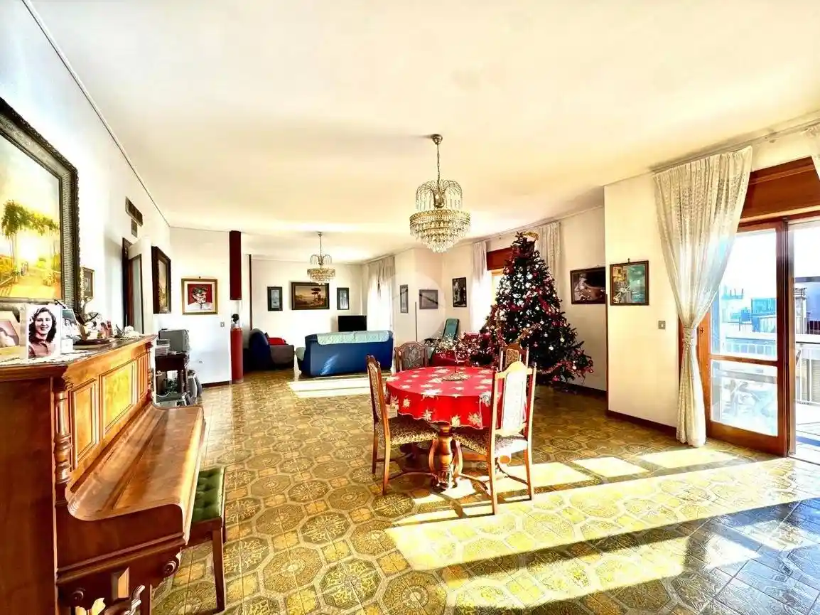 Appartamento via San Giacomo dei Capri 125, Rione Alto, Napoli - foto 3