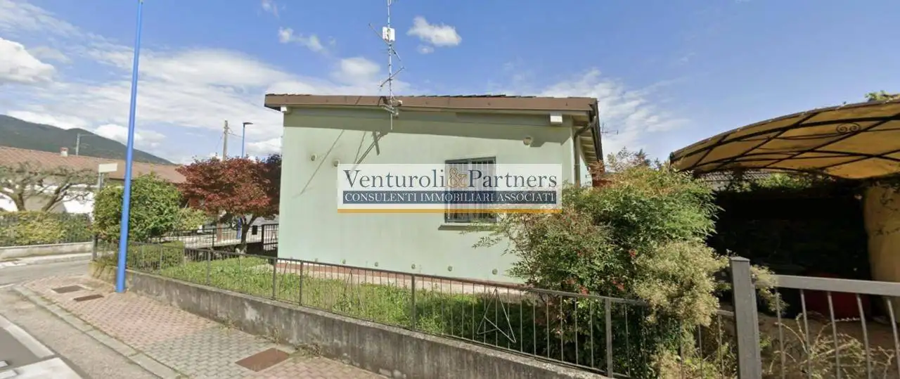 Villetta a schiera in vendita a Brescia