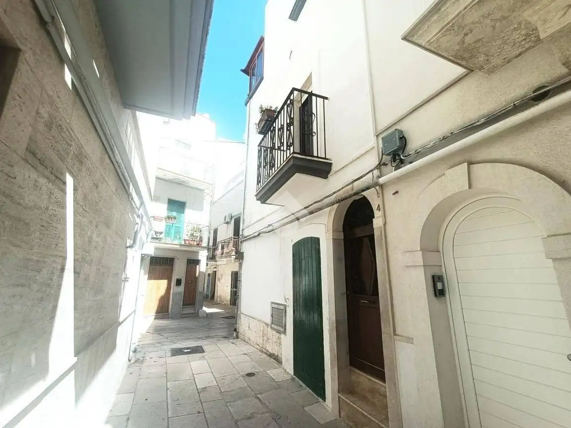 Casa indipendente in vendita a Mola di Bari