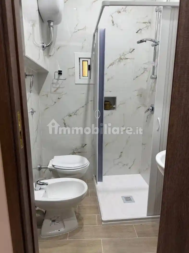 Monolocale Vico Monteroduni 1, Chiaia, Napoli - foto 5