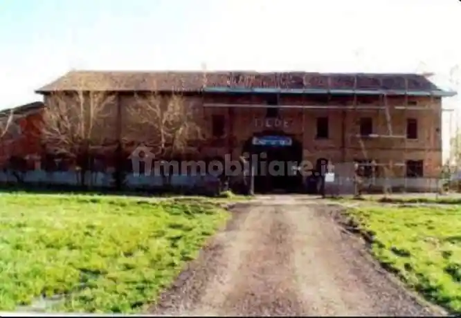 Rustico - casale all'asta via R. Formentini, Reggio Emilia - foto 2