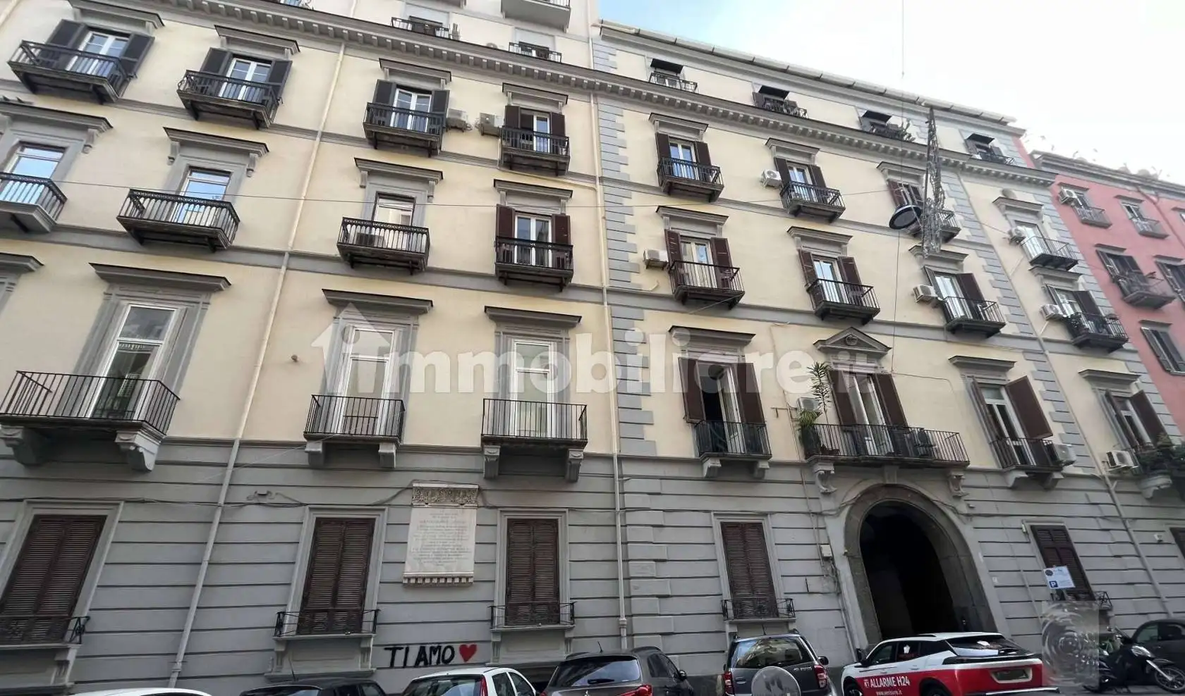 Appartamento in vendita a Napoli