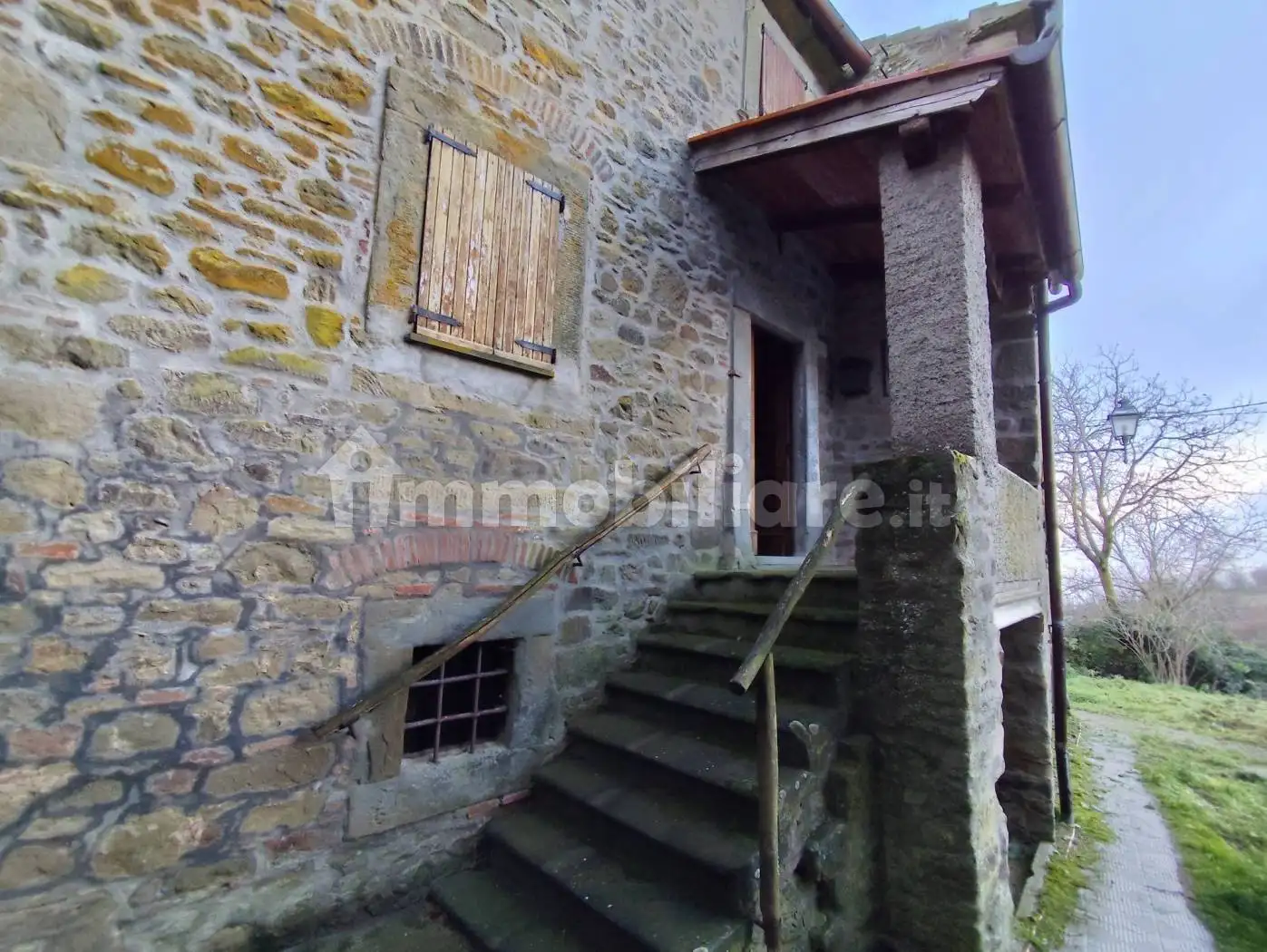 Casa indipendente in vendita a Arezzo