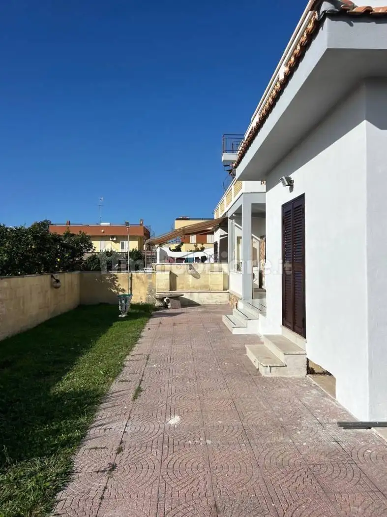 Appartamento in affitto a Ardea