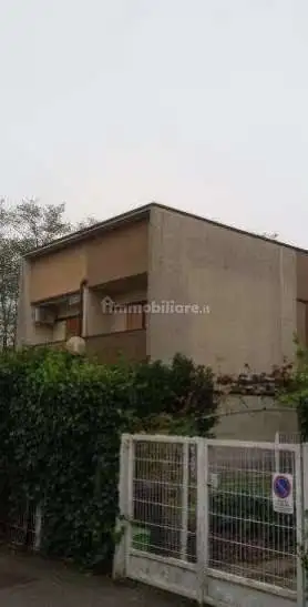 Villetta a schiera in asta a Cesate