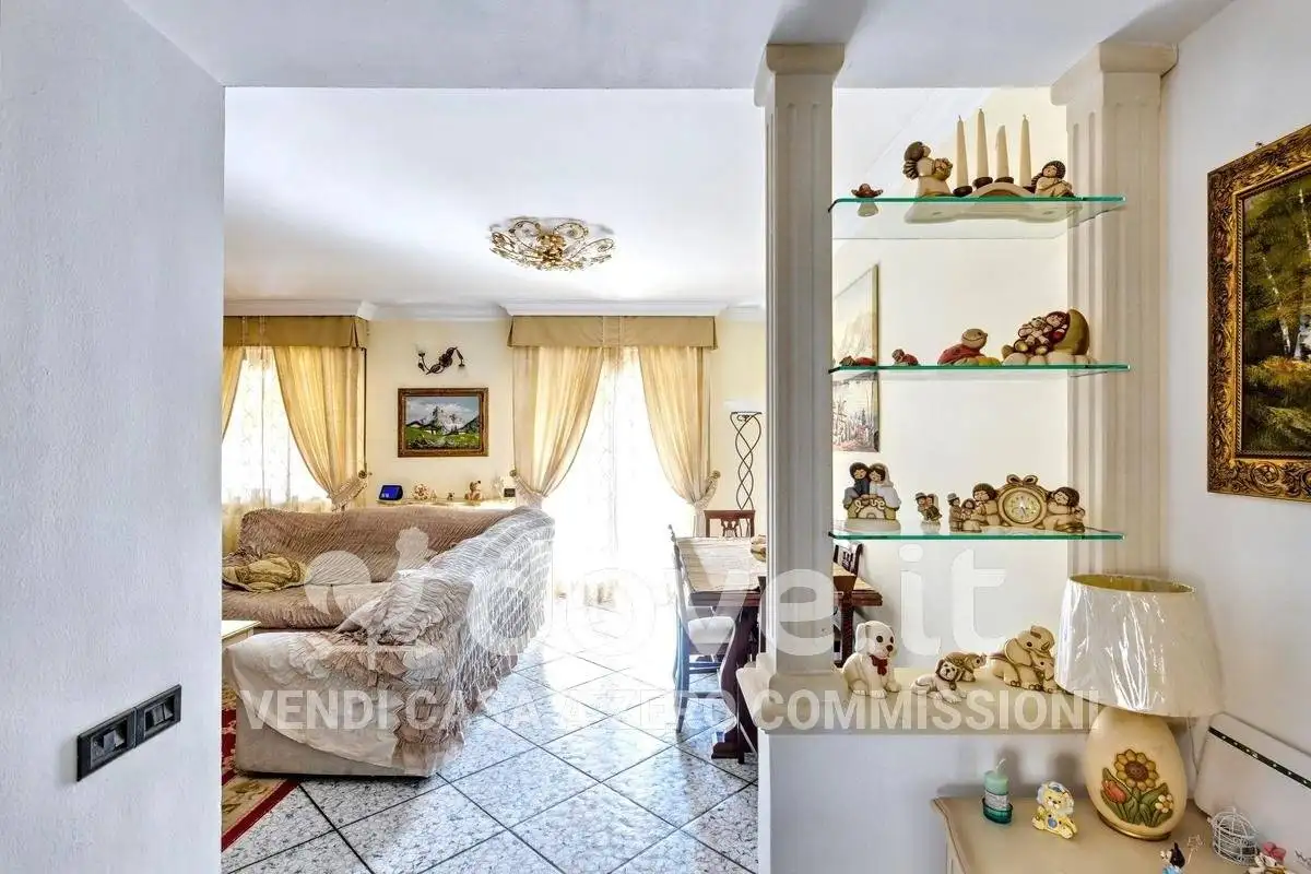 Villa in vendita a Castelletto Sopra Ticino