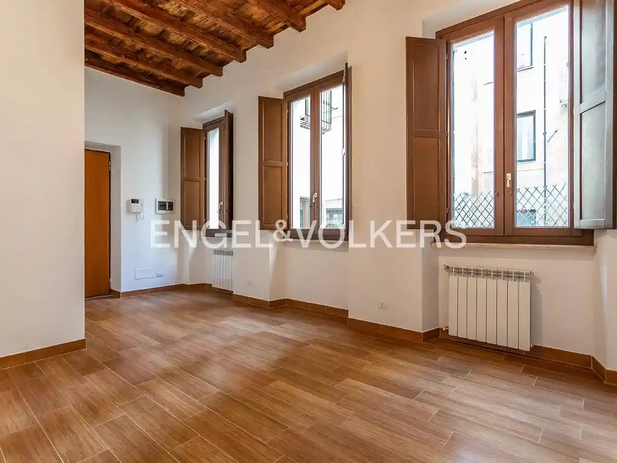 Quadrilocale via della Maschera d'Oro, Piazza Navona, Roma - foto 2