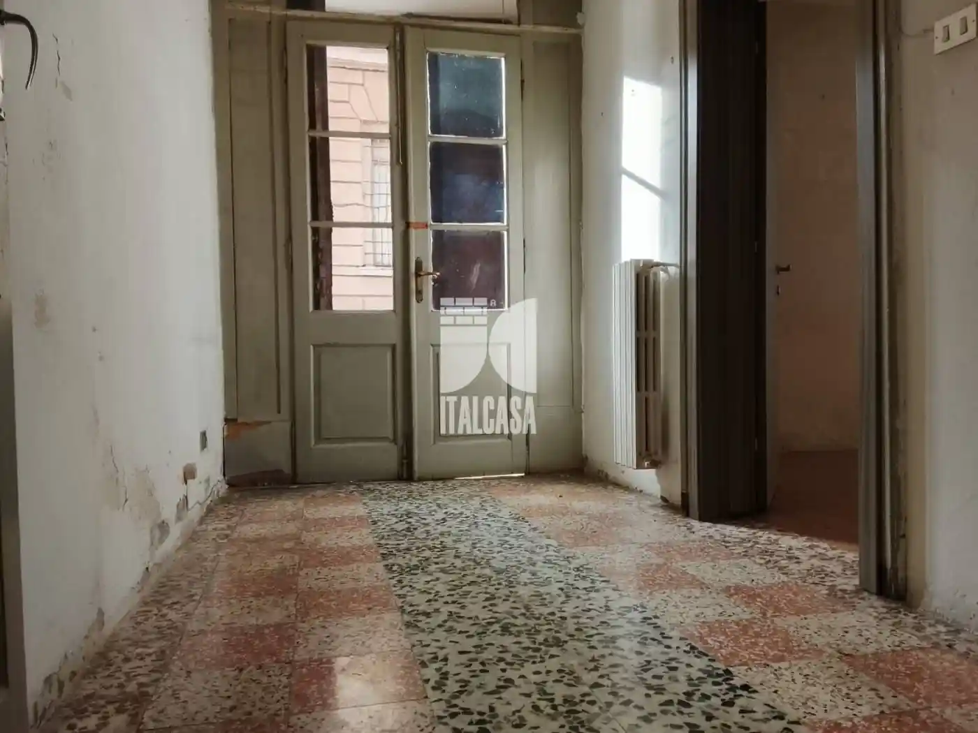 Trilocale da ristrutturare, piano terra, Centro, Mantova - foto 2