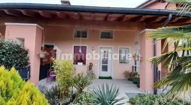 Villetta a schiera in asta a Cassola