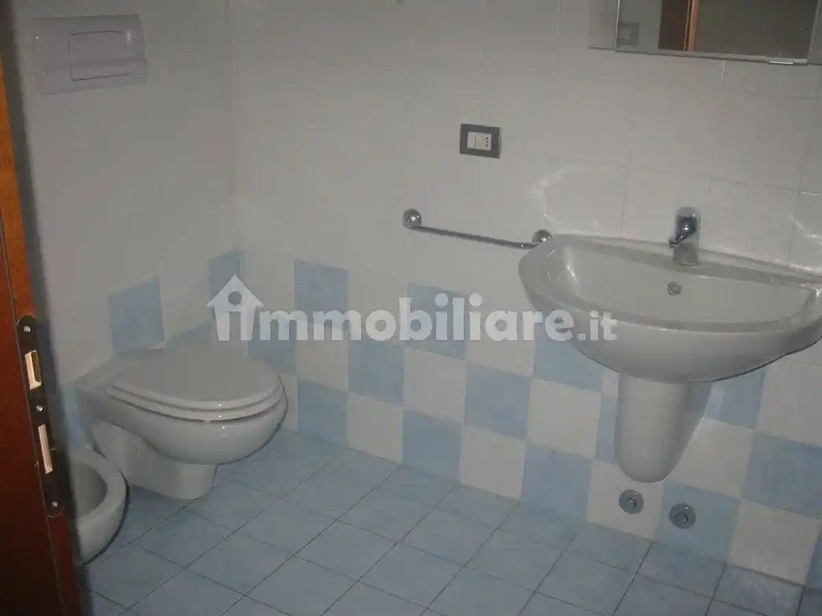 Bilocale via dei Tigli 5, Montorio, Verona - foto 4