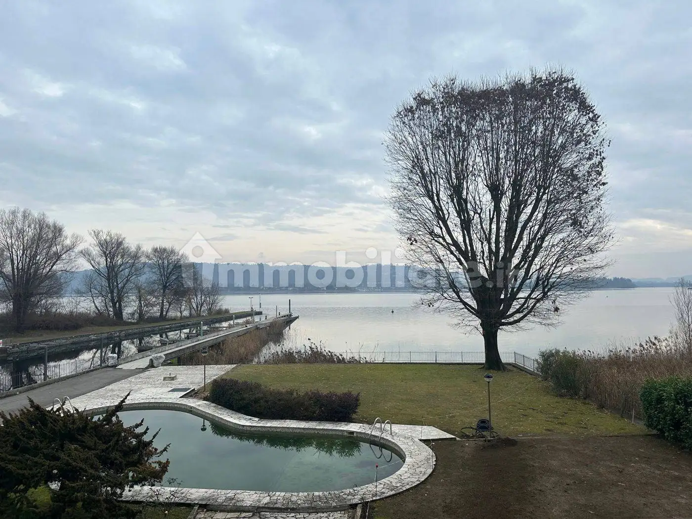 Appartamento in vendita a Dormelletto