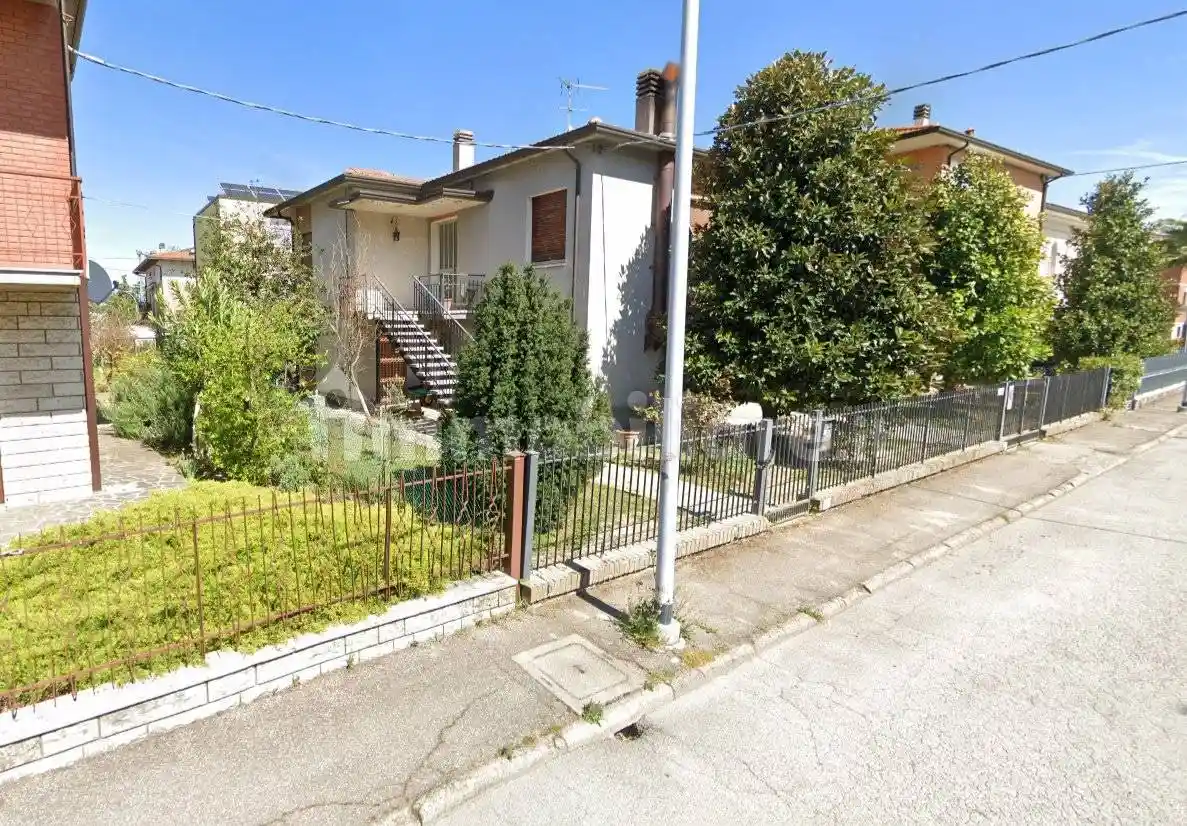 Villa unifamiliare, da ristrutturare, 216 m², Parco Urbano - Piscina, Forlì - foto 4