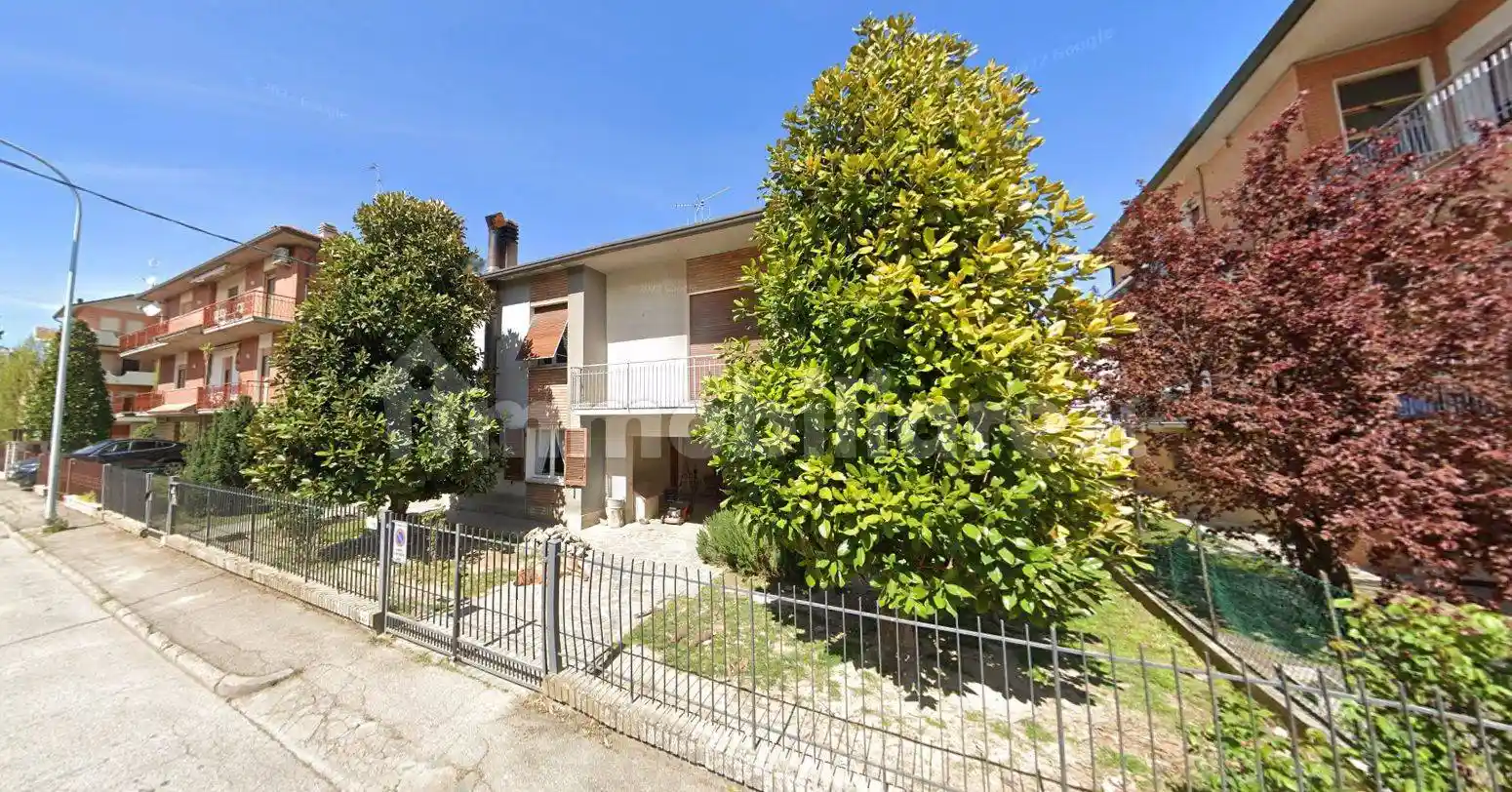 Villa unifamiliare, da ristrutturare, 216 m², Parco Urbano - Piscina, Forlì - foto 5