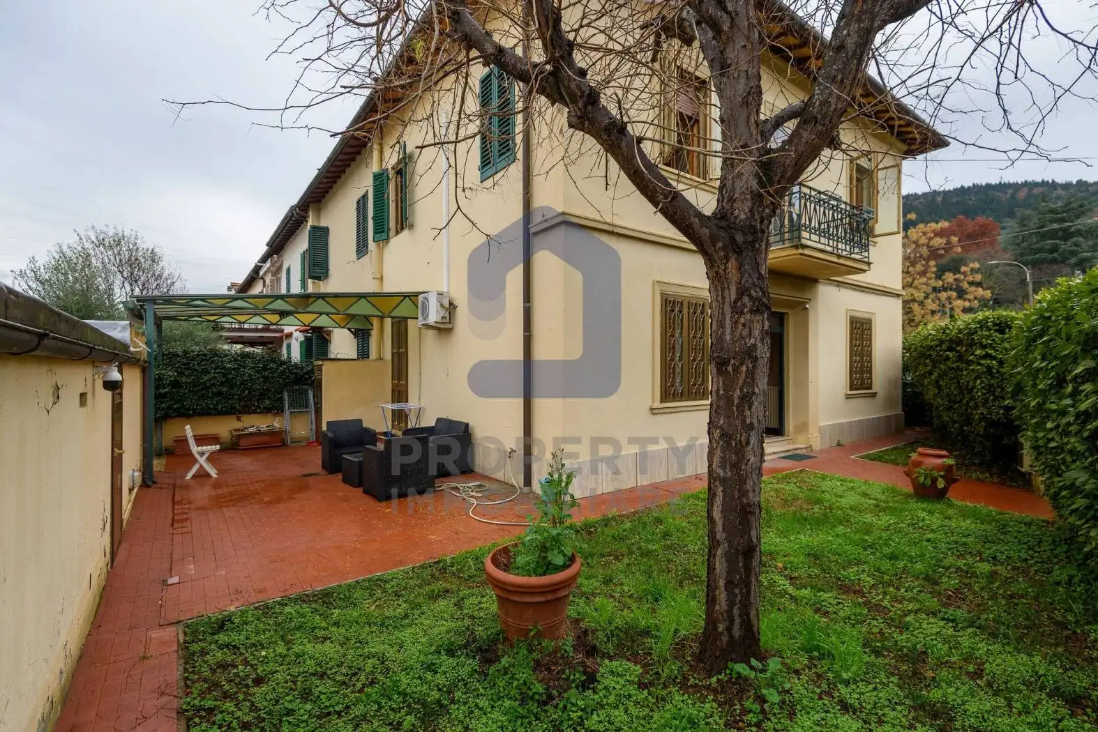 Casa indipendente in vendita a Prato