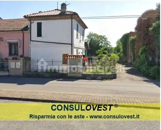 Casa indipendente in asta a Voghera