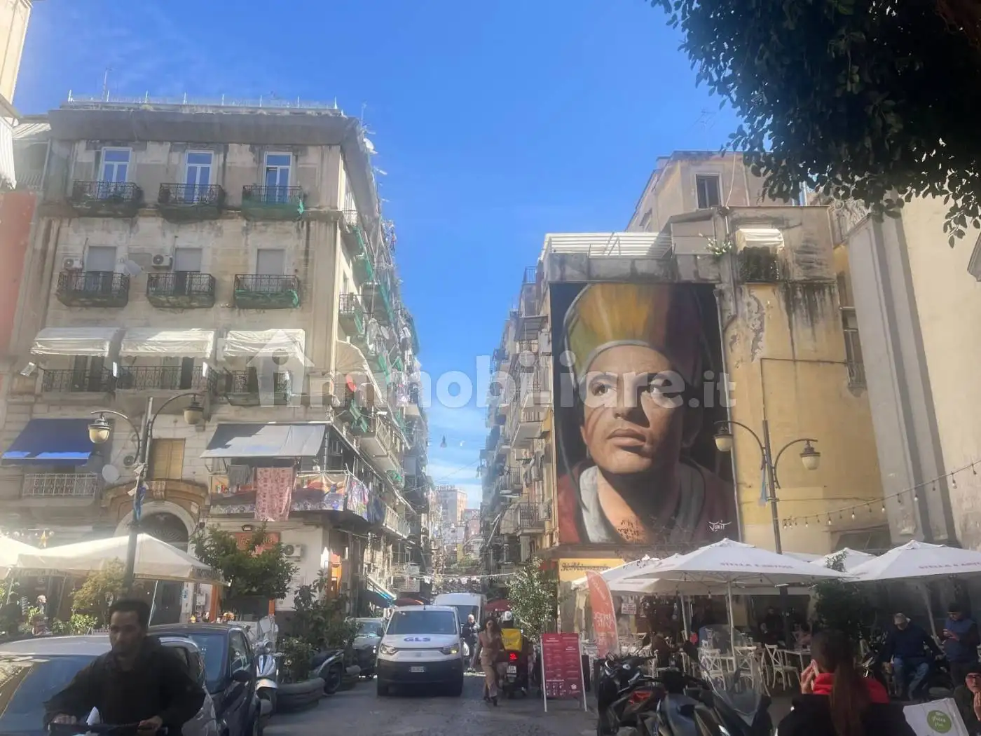 Appartamento in vendita a Napoli