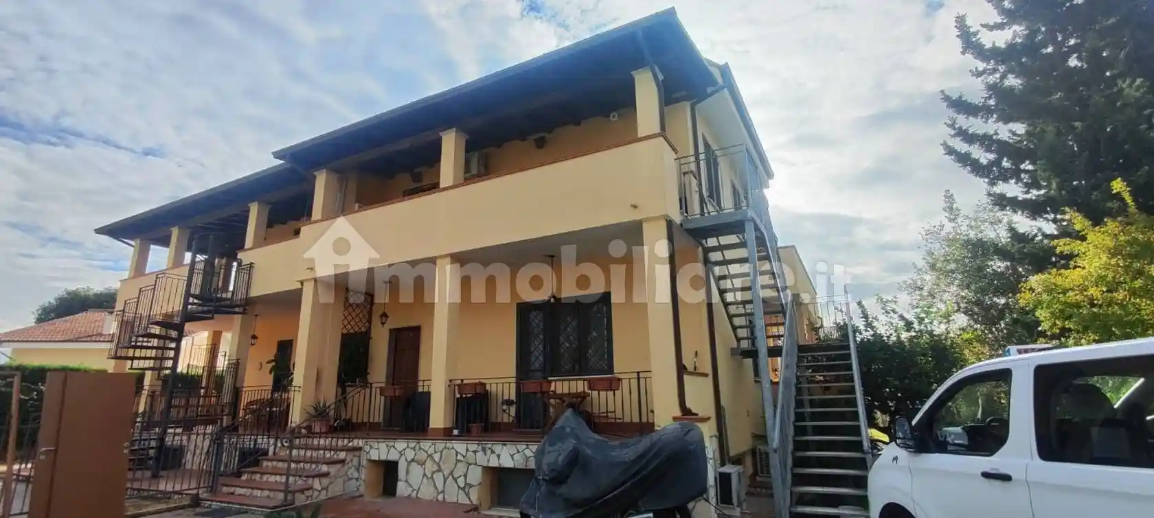 Appartamento in villa via Antifonte di Ramnunte, Casal Palocco, Roma - foto 2