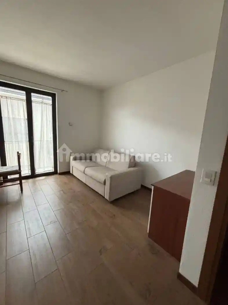 Trilocale via Giovanni Battisti Vallenzasca 52, Centro, Borgomanero - foto 4