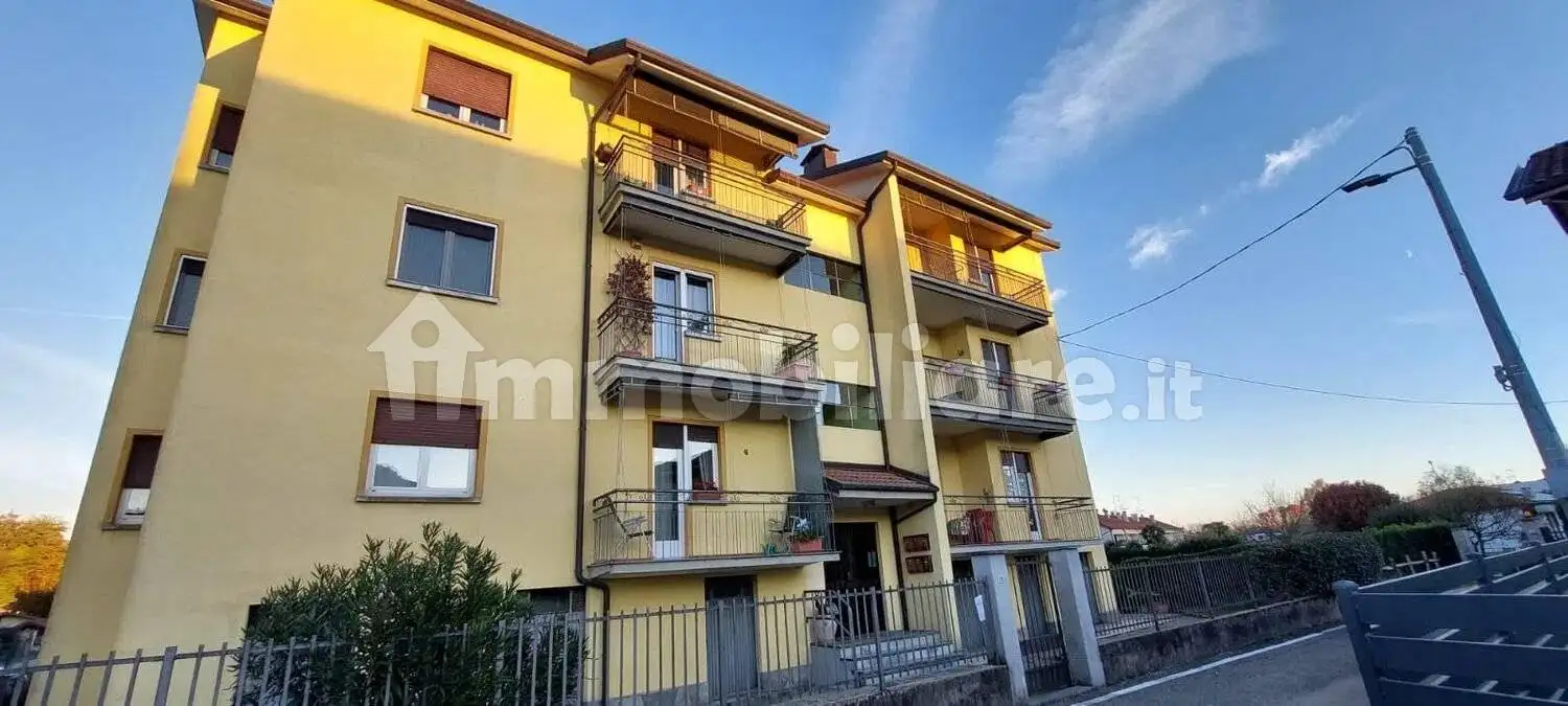 Appartamento in vendita a Oleggio Castello
