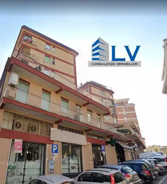 Palazzo - Edificio in Affitto - foto 2