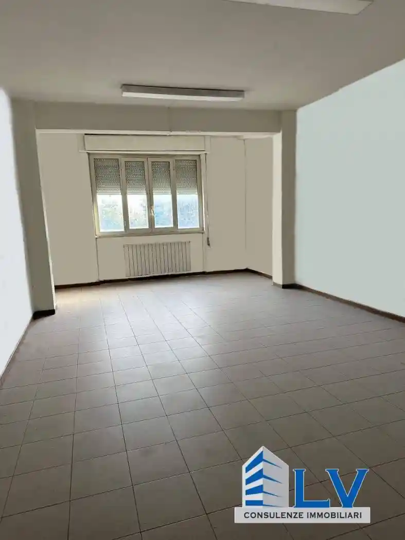 Palazzo - Edificio in Affitto - foto 5