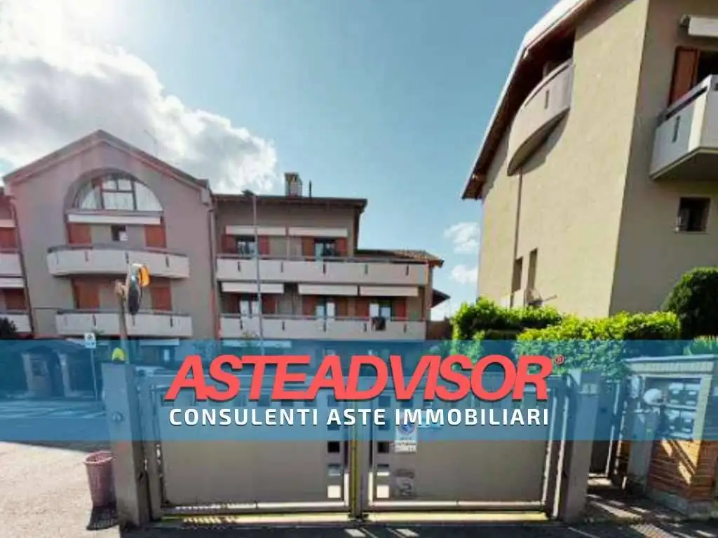 Appartamento in asta a Brusaporto