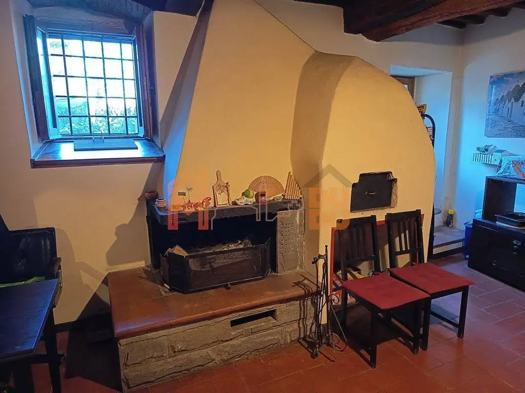 Casa indipendente in vendita a Arezzo