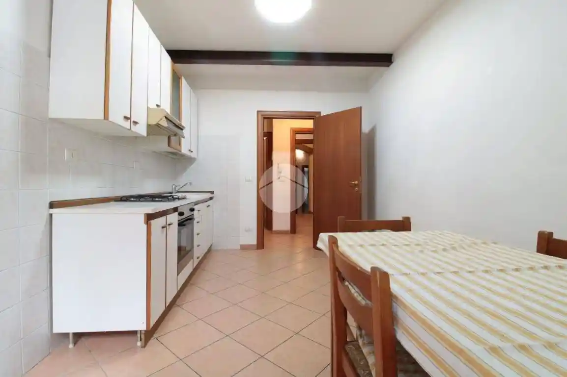 Quadrilocale via San Nazaro 54, Veronetta, Verona - foto 5