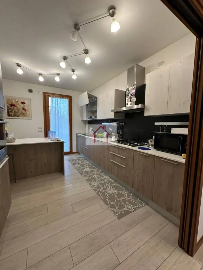 Villetta a schiera in vendita a Giavera del Montello