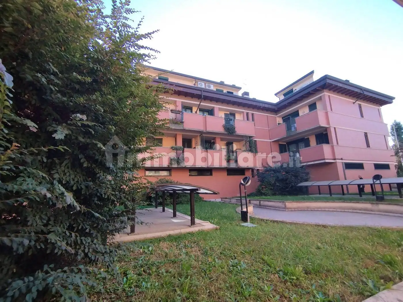 Appartamento in vendita a Rho