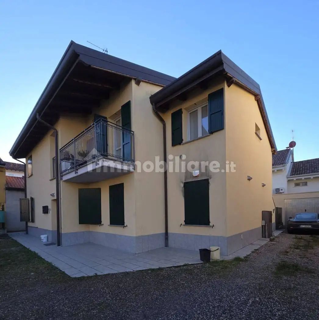 Appartamento in vendita a Cornate d'Adda