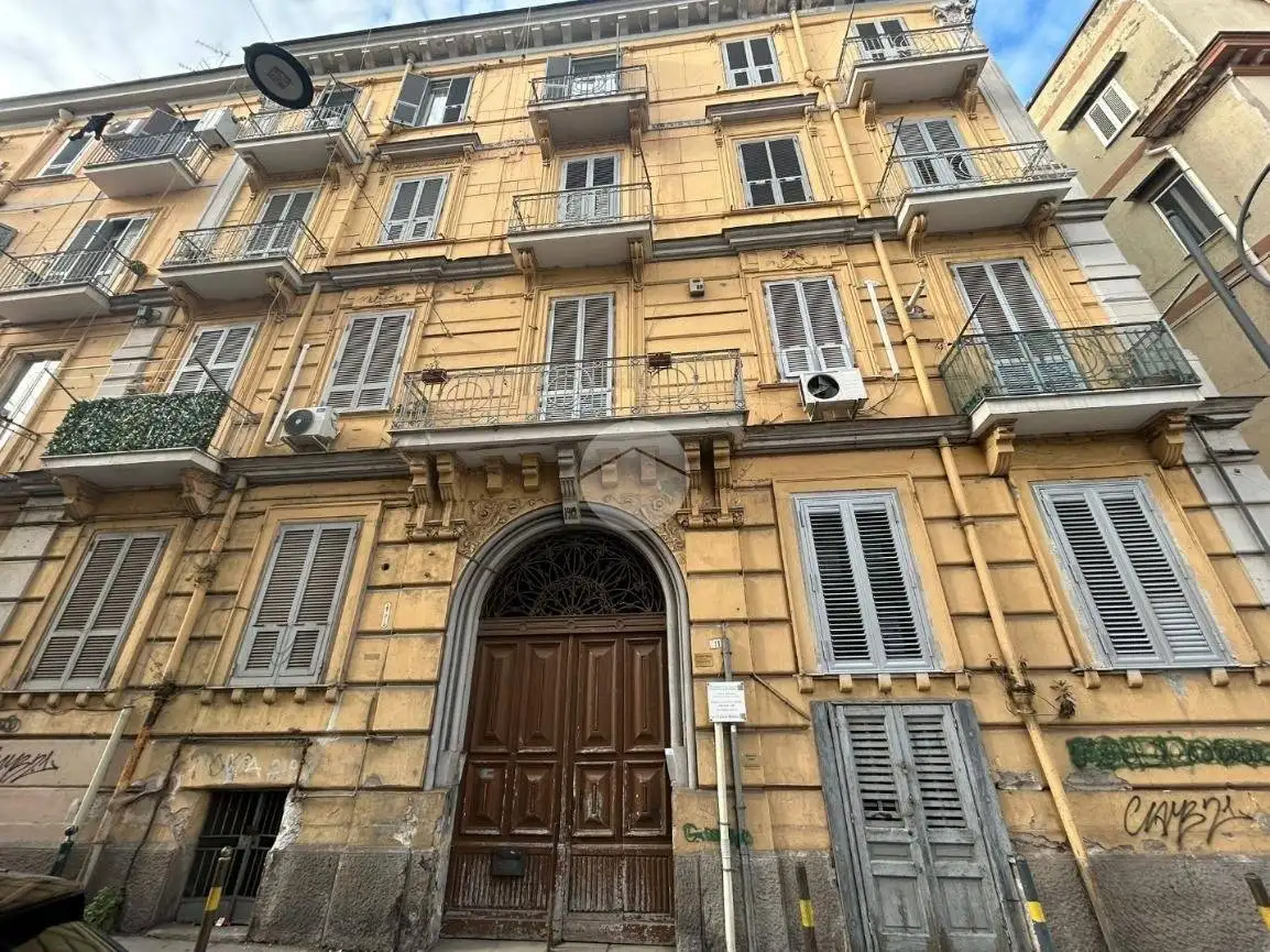 Appartamento in vendita a Napoli