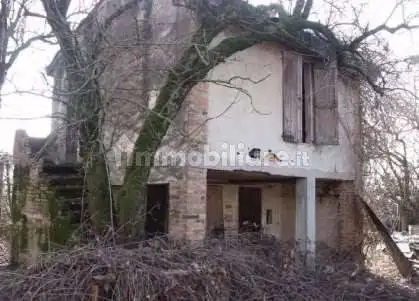 Rustico - Casale in asta a Monticelli d'Ongina