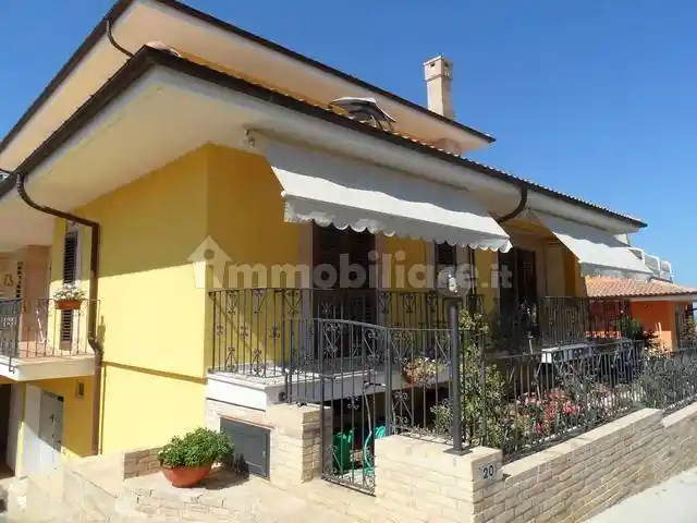 Villetta a schiera - foto 2