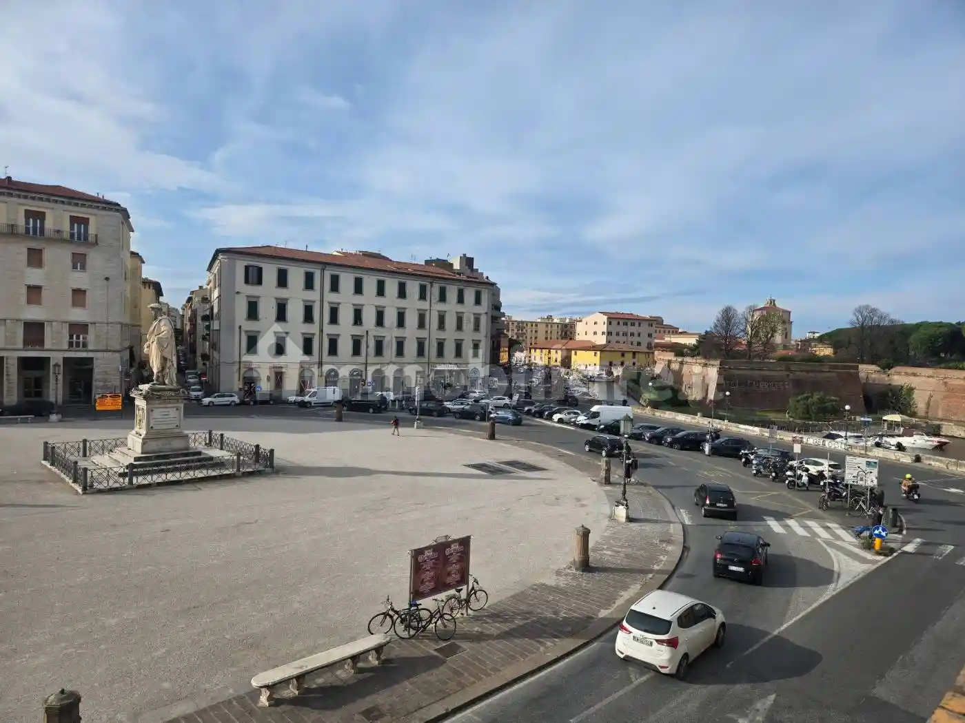 Appartamento buono stato, secondo piano, Via Grande - Piazza della Repubblica, Livorno - foto 5