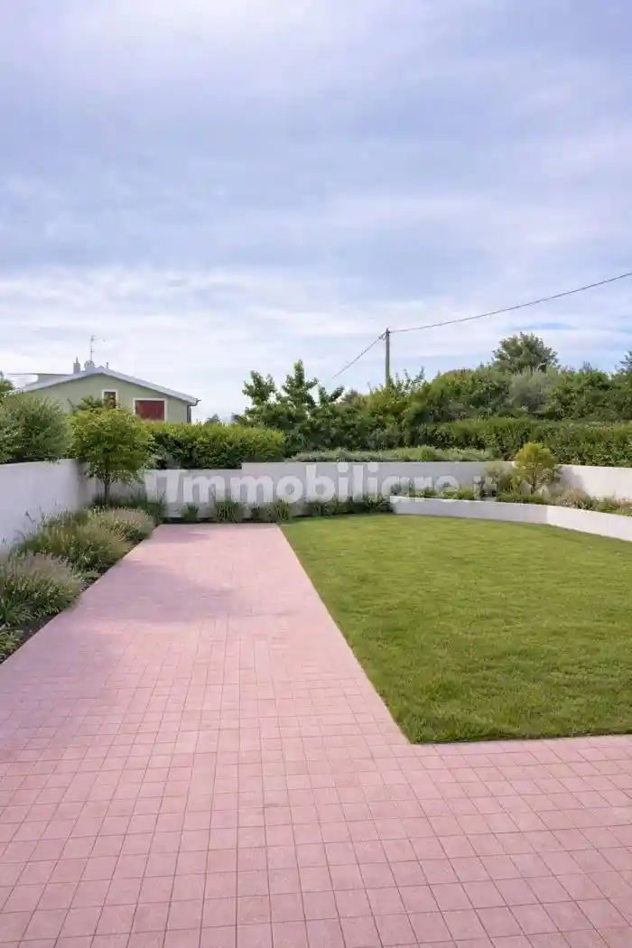 Villa unifamiliare via dei Ciclamini 22, Cogna, Aprilia - foto 3