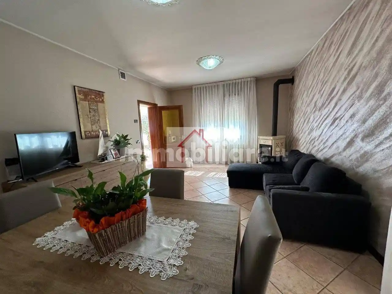 Terratetto unifamiliare 230 m², buono stato, Venegazzù, Volpago del Montello - foto 2